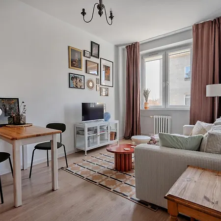 Apartment Wrzeszcz - Trams Nearby - By Rentujemy